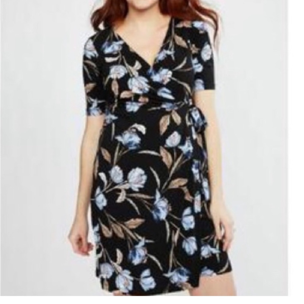 Motherhood Maternity Wrap Black and Blue Floral Dress Size Large Slinky Material